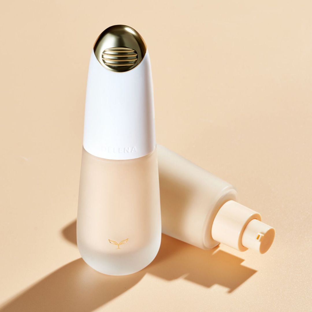 Delena Night Cat Flawless Foundation