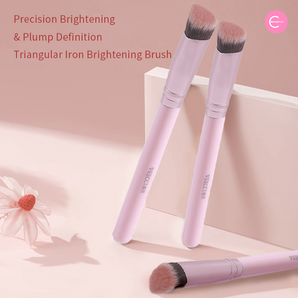 VEECCI Triangular Highlighting Brush